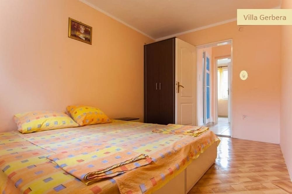 Family Apartment, 2 Bedrooms, Kitchen, Partial Sea View photo 1