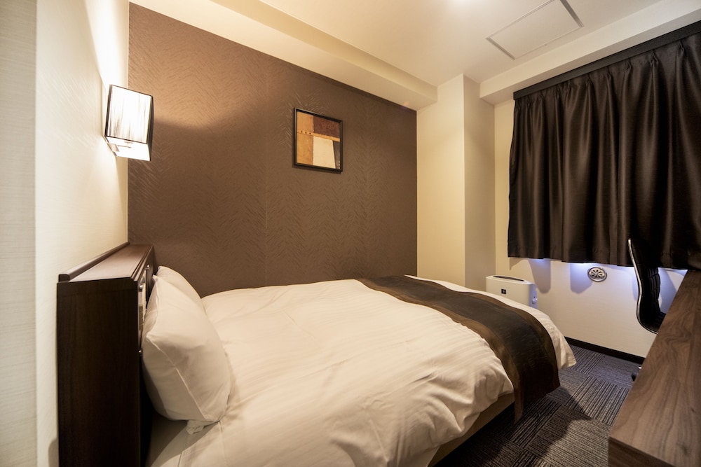 Economy Single Room, 1 Large Twin Bed, Non Smoking photo 2