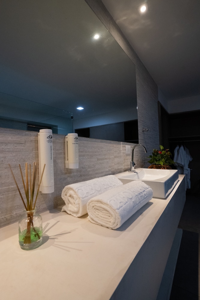 Suite Presidencial com Varanda Lateral e Jacuzzi thumbnail 6