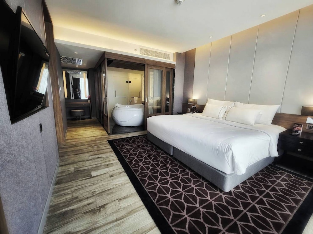 Grand Deluxe Suite