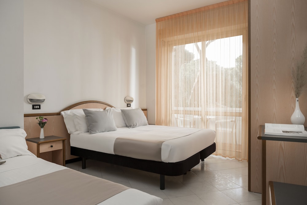 Basic Double Room, 1 Bedroom, Non Smoking, Balcony photo 1