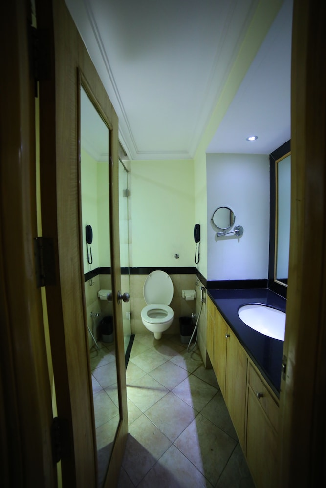 Executive Room photo 2