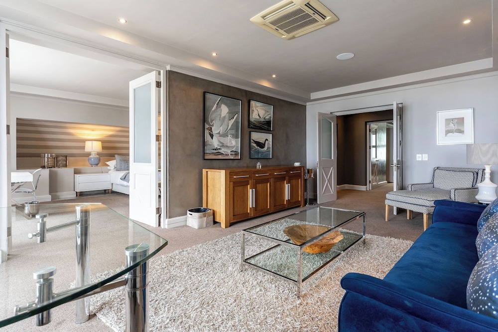 Sky Penthouse - Photo 2