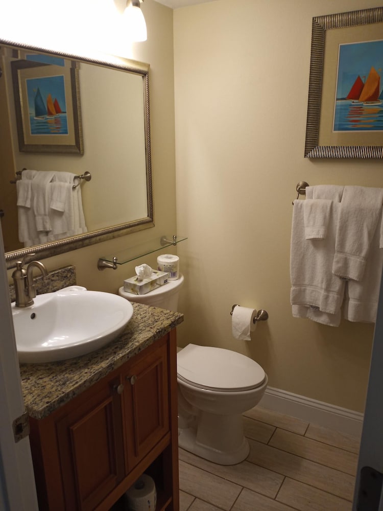 Deluxe Suite, Oceanfront, 2 Bedrooms photo 2