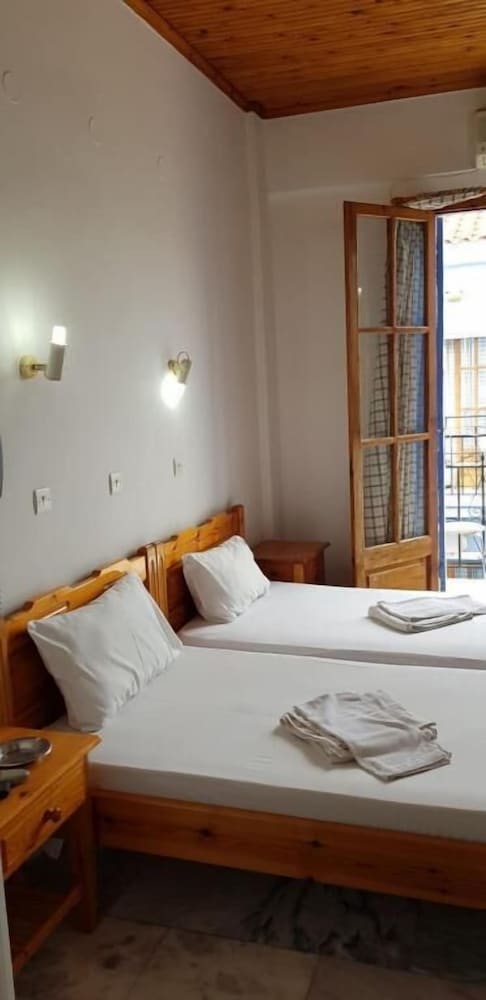 Comfort Triple Room, Balcony, Courtyard View photo 1
