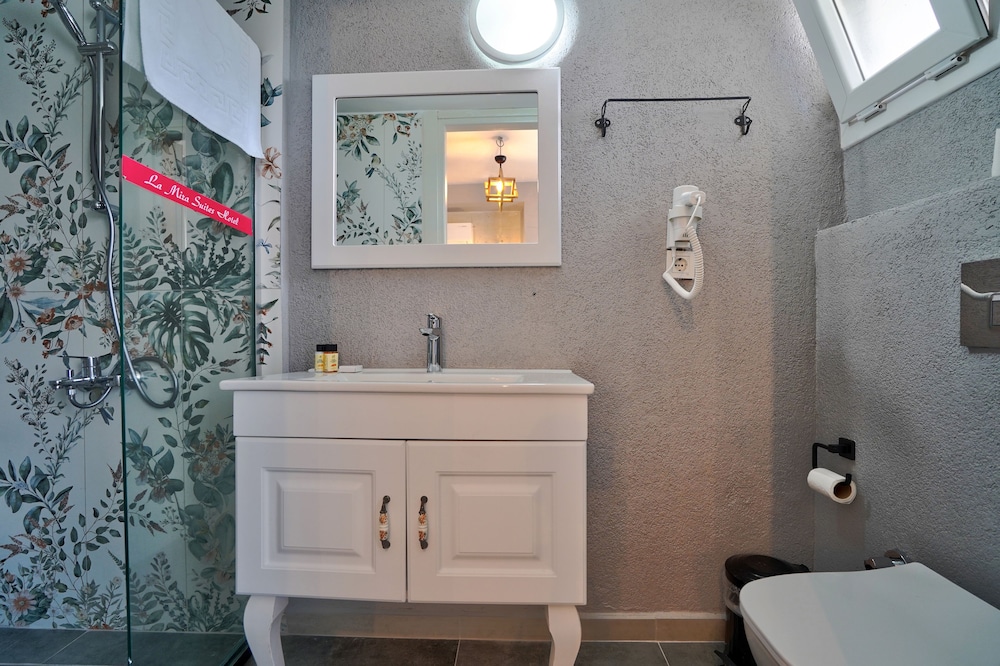 Standard Room - Photo 16