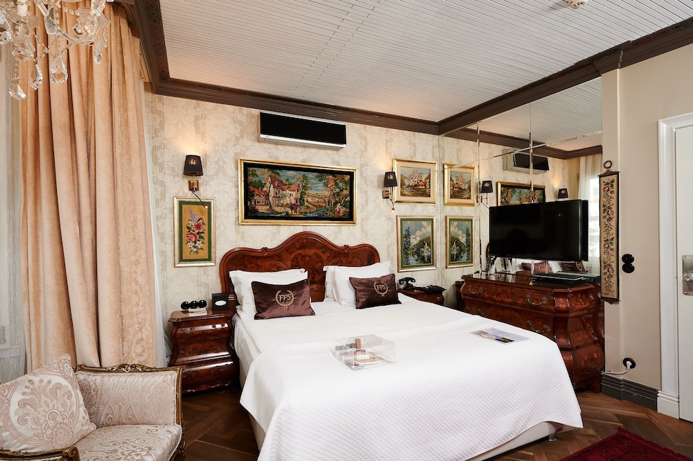 Executive Suite, 2 Bedrooms, Balcony photo 1
