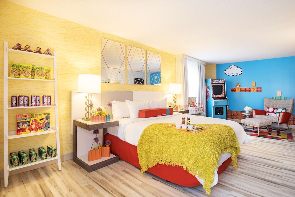 Room, 1 King Bed (Fun And Games)