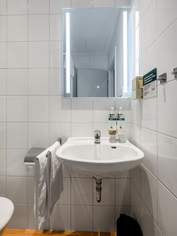 Standard Room - Photo 20