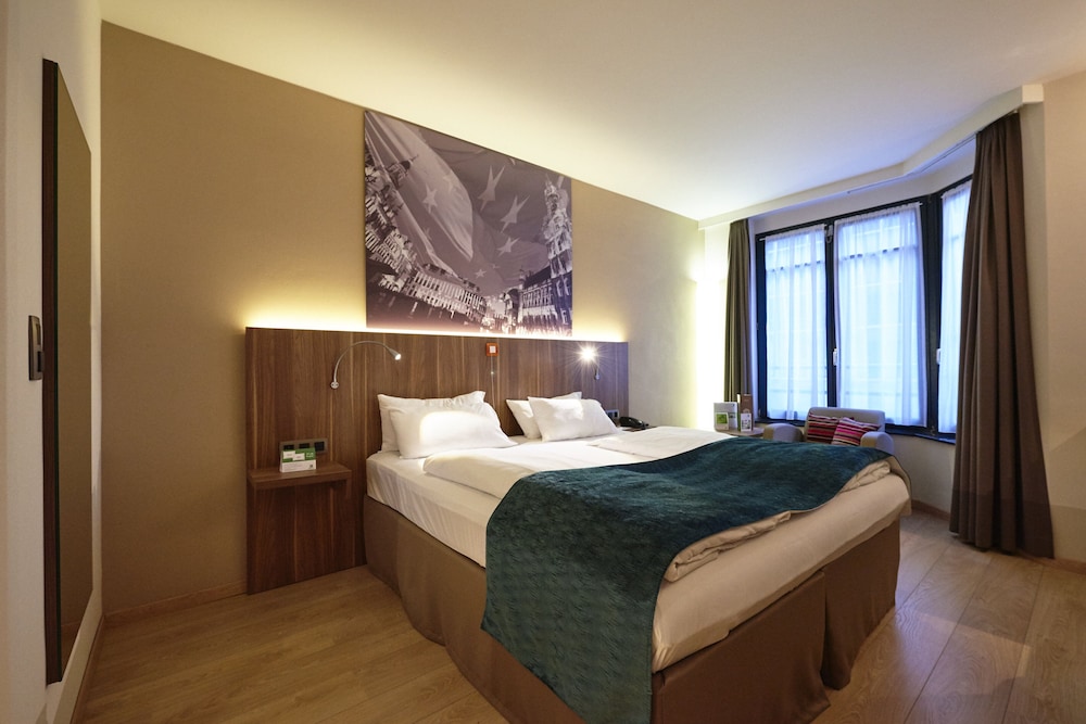Room, 1 King Bed, Accessible (Wheelchair)