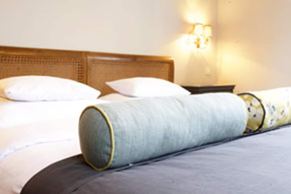 Basic Quadruple Room photo 2
