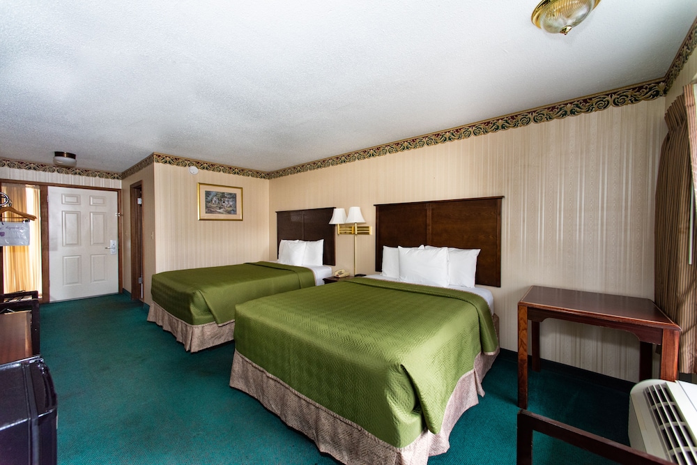 Deluxe Room, 2 Queen Beds photo 3