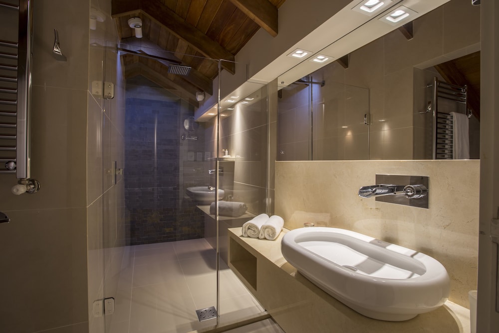 Room (Charmant) photo 3