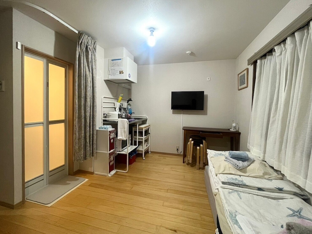 Basic Quadruple Room, 1 Bedroom photo 3