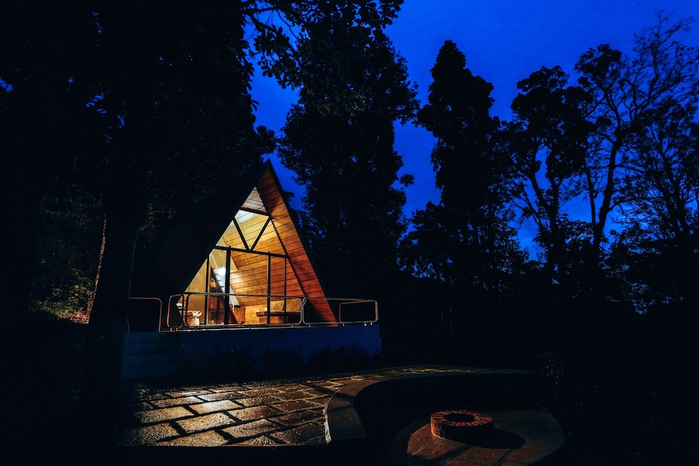 Exclusive Cabin, 2 Bedrooms, Mountain View photo 2