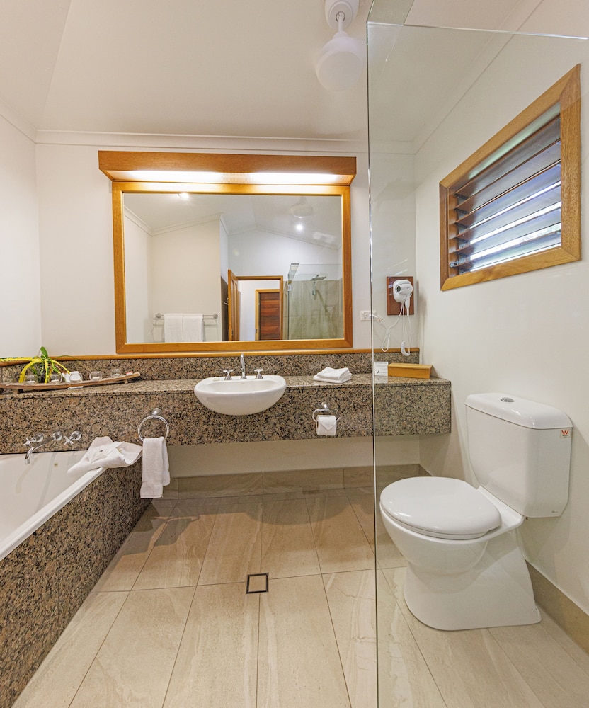 Coral Sea Bungalow - Photo 5