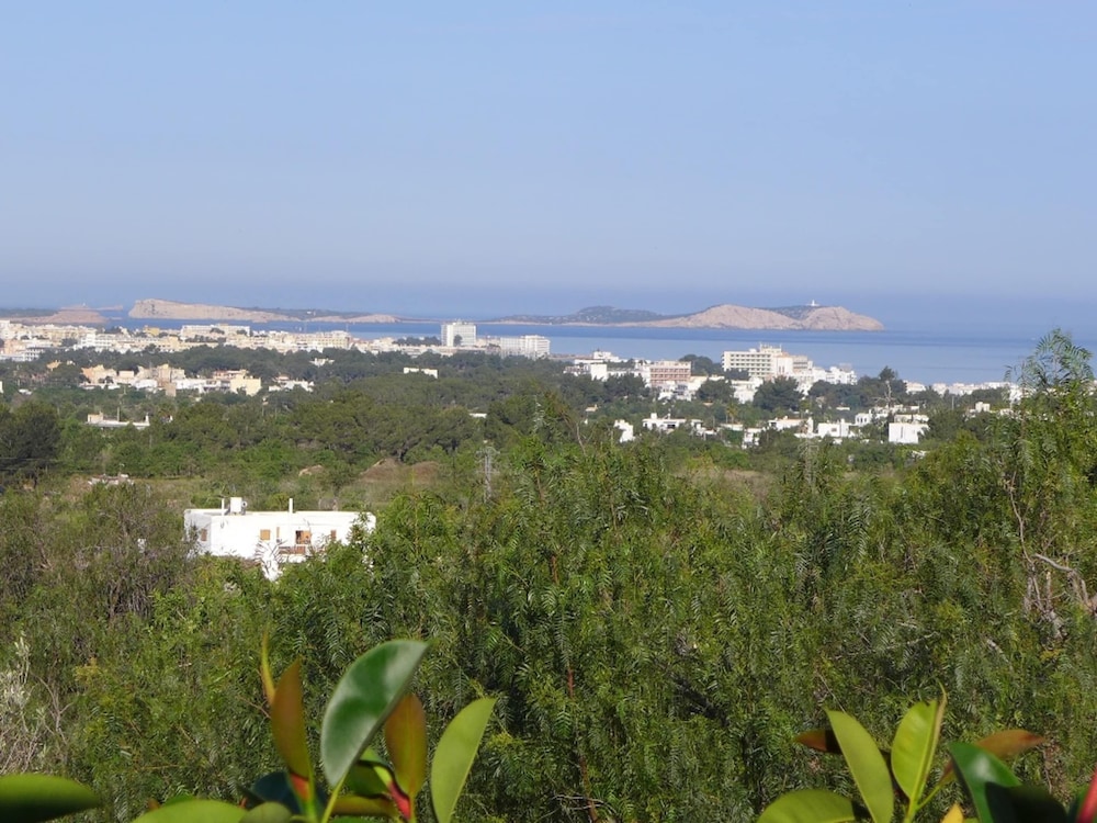 Villa photo 3
