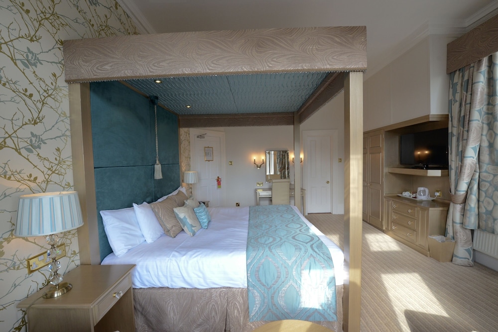 Deluxe Suite, 1 King Bed, Non Smoking (View) - Photo 1