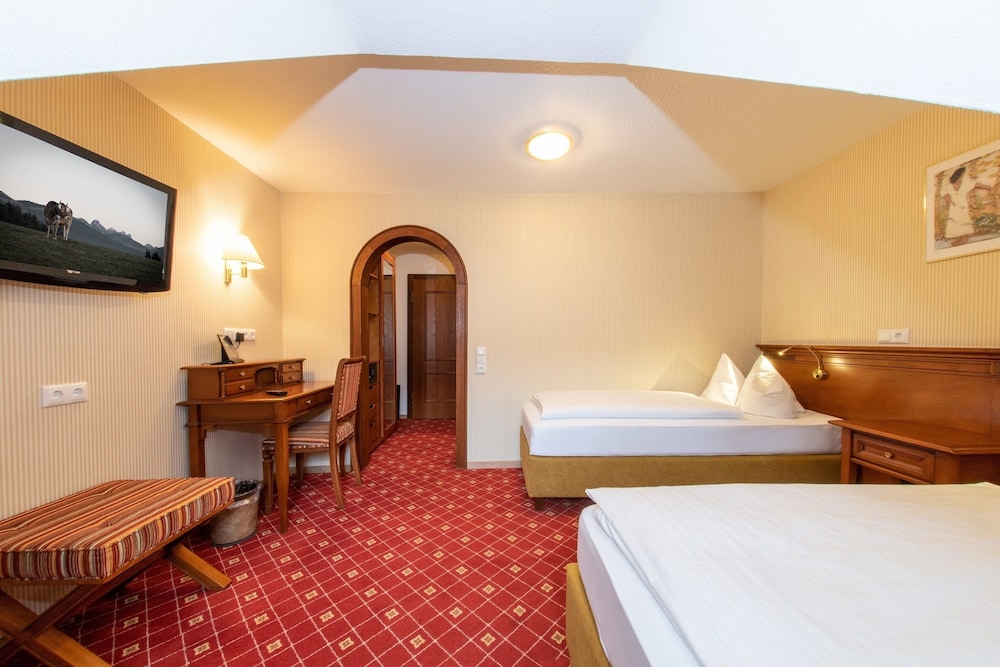 Classic Twin Room, Non Smoking photo 2