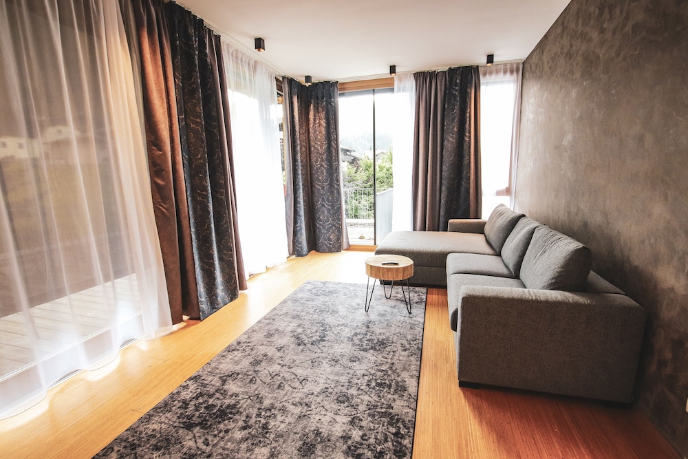 Panoramic Penthouse, 2 Bedrooms, Terrace (Sauna,AlpenGLOW) photo 3