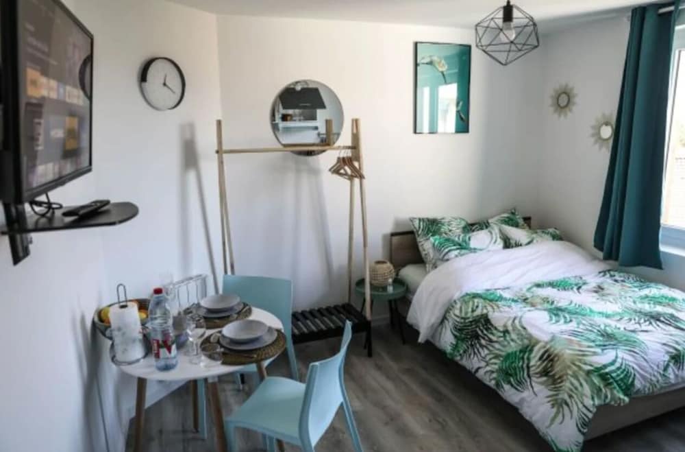 Standard Studio, 1 Double Bed, Non Smoking, Kitchen