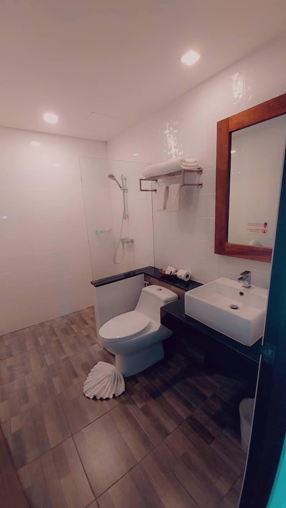 Deluxe Twin Room - Photo 10