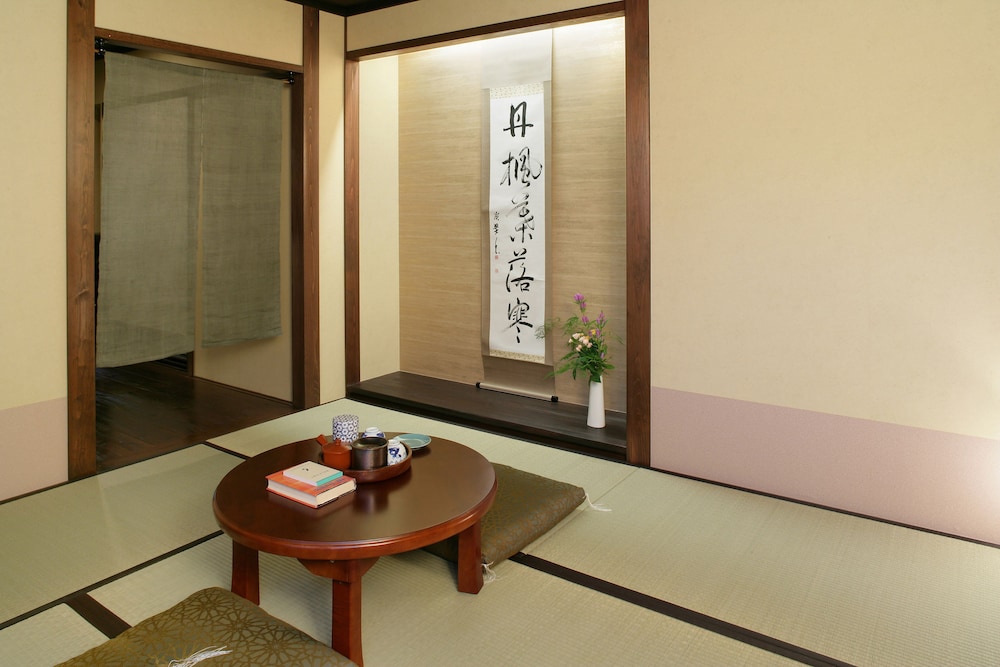 Japanese-Style Standard Twin Room with Bathroom, Non Smoking photo 3
