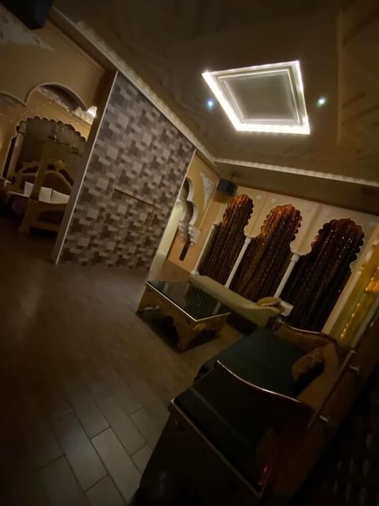 Large Double Room - Photo 4