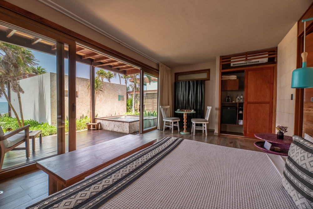 Partial Sea View With Refreshing Plunge Pool