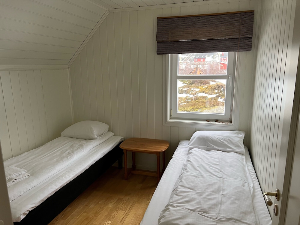 Fisherman Cabin 3 Bedrooms, with Sauna photo 2