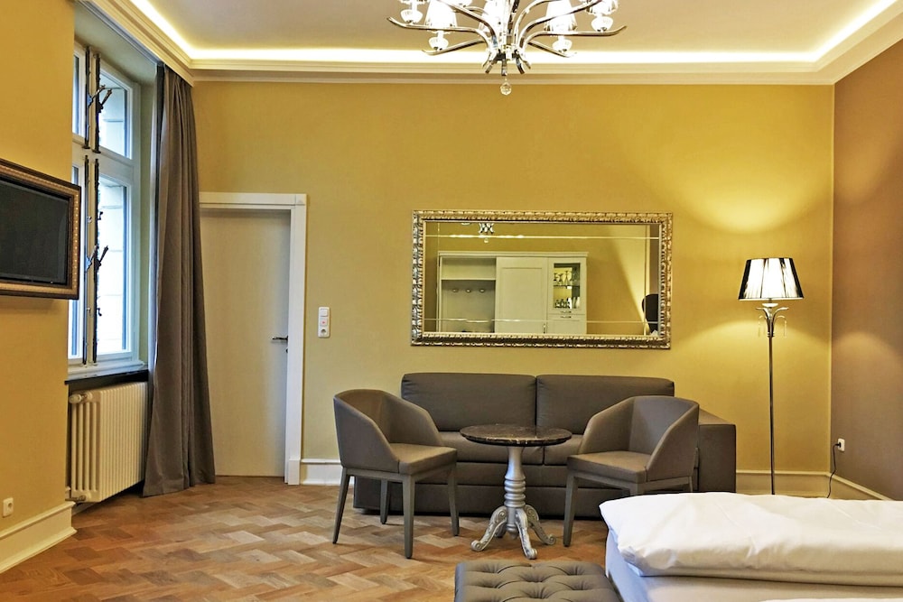 Superior Suite, 1 Queen Bed with Sofa bed photo 1