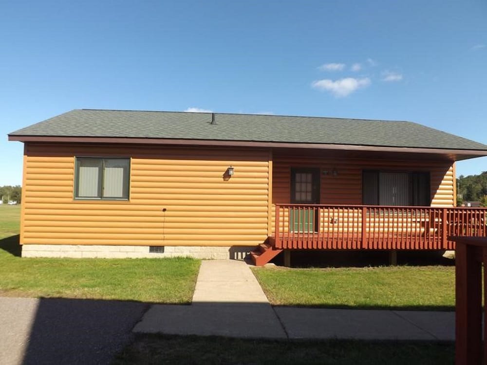 Luxury House, 3 Bedrooms, Non Smoking, Fireplace (non-pet friendly)