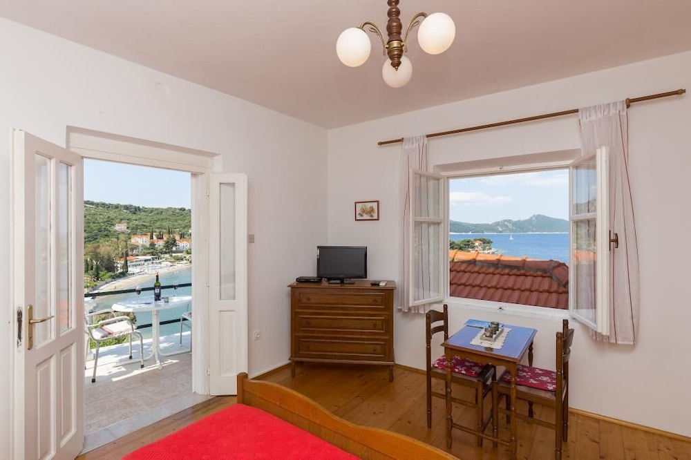 Apartment (Duplex 1 bedroom apt, balcony, sea vi)