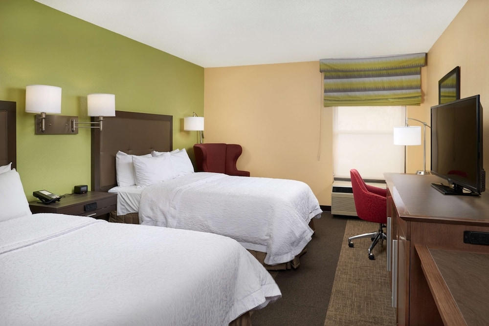 Room, 2 Double Beds, Non Smoking - Photo 3