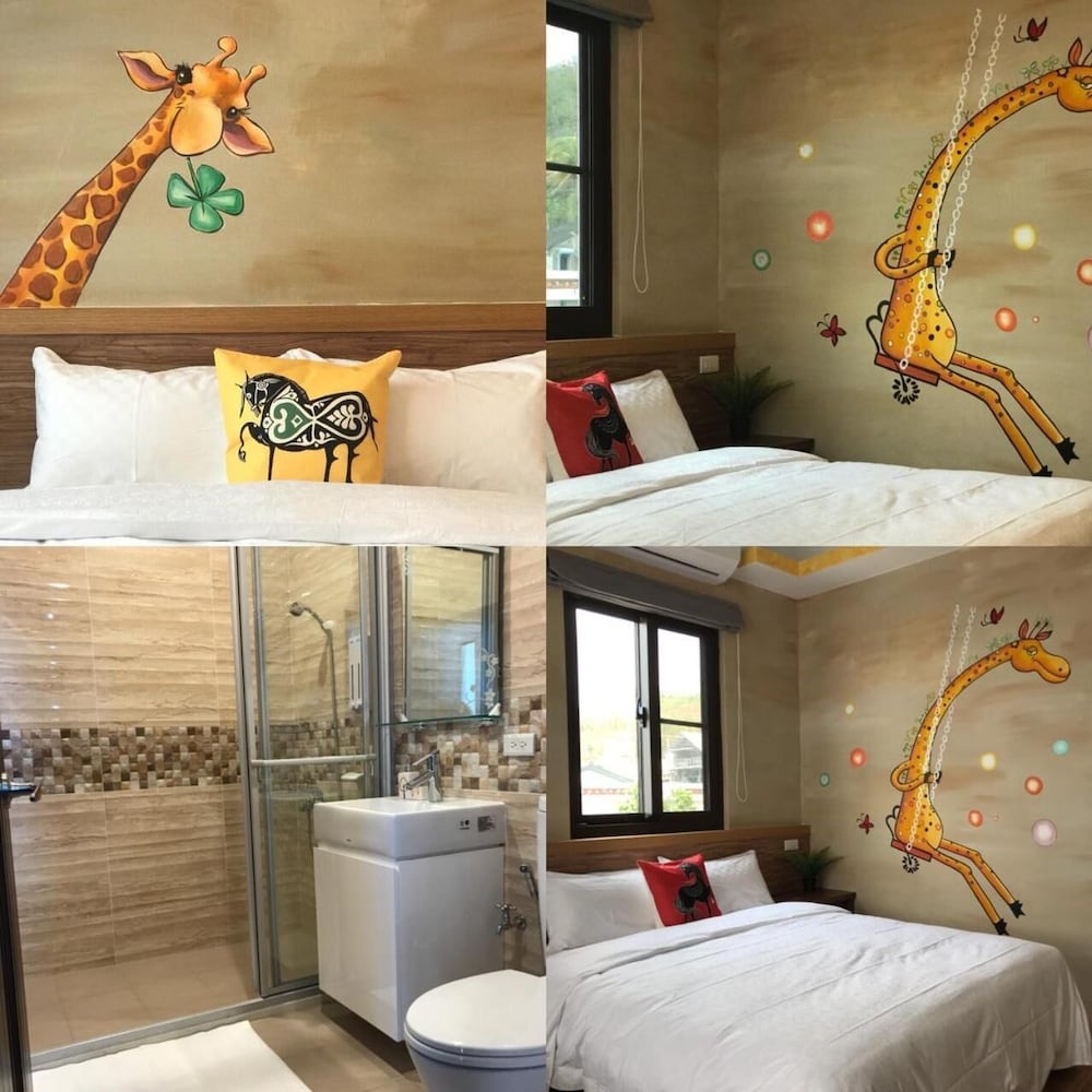 Deluxe Quadruple Room, 2 Double Beds, Non Smoking photo 3