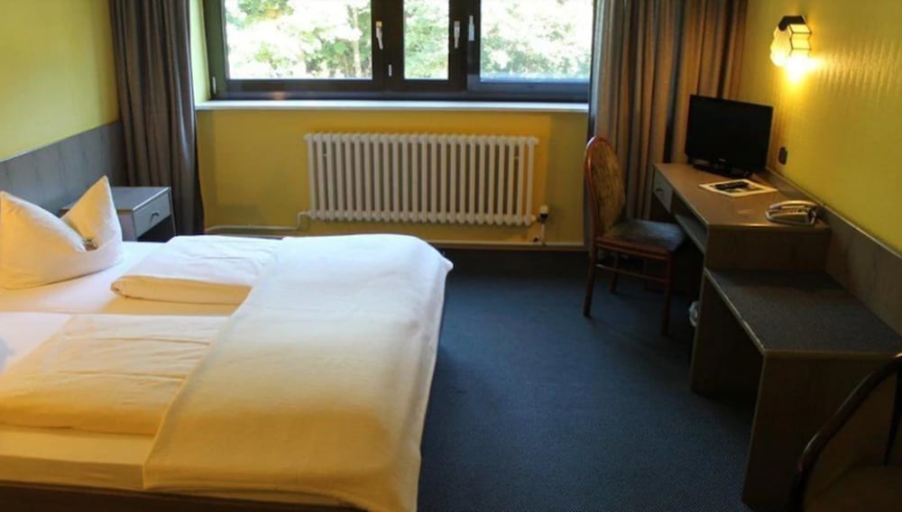 Double or Twin Room photo 3