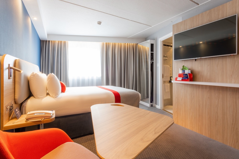 Standard Room (with Free Hot Breakfast) - Photo 16