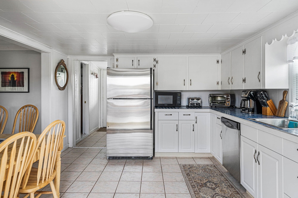 House, Multiple Beds, Kitchen, Garden View (Cozy Gem) photo 2