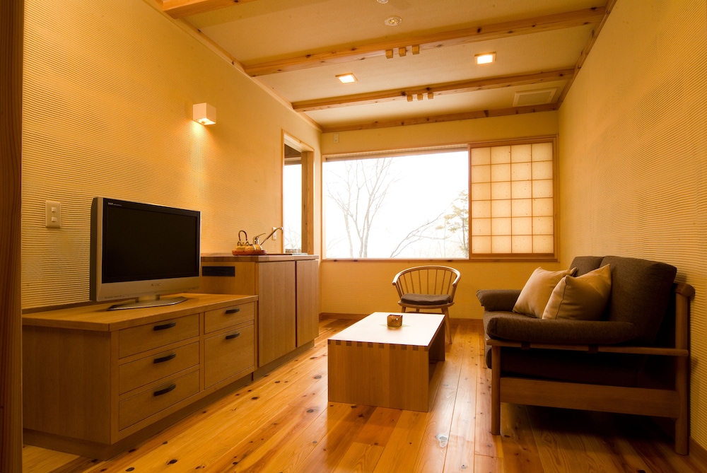 Renewal Japanese-Western Style Room with Hot Spring Bath 45sqm, Non-smoking - Photo 1