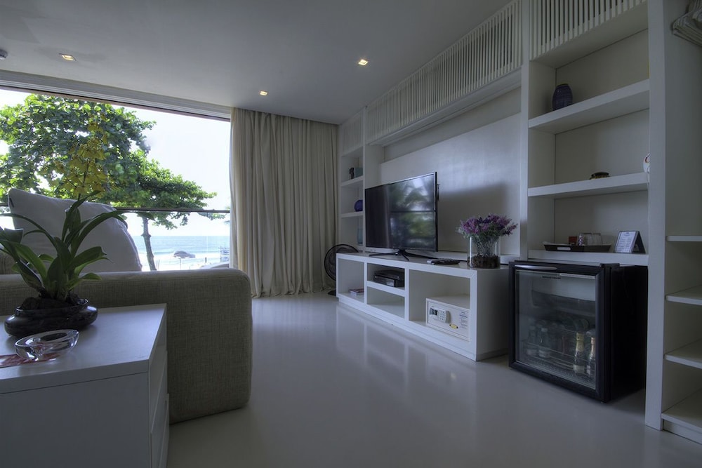 Suite, 1 King Bed (Al Mare) photo 2