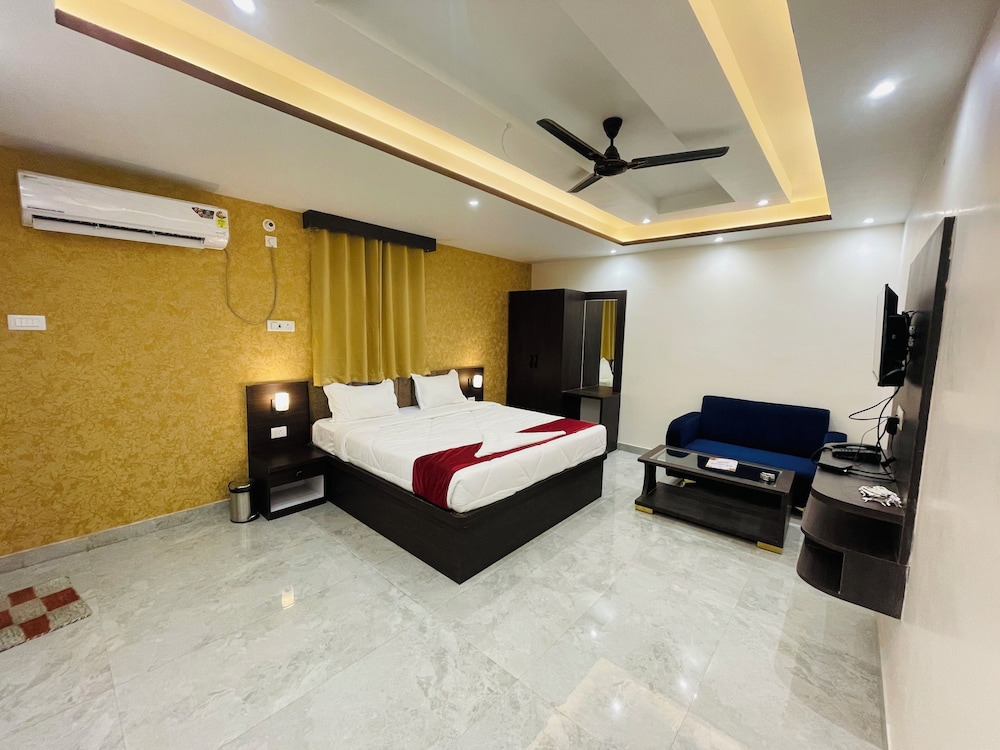Superior Double or Twin Room, City View