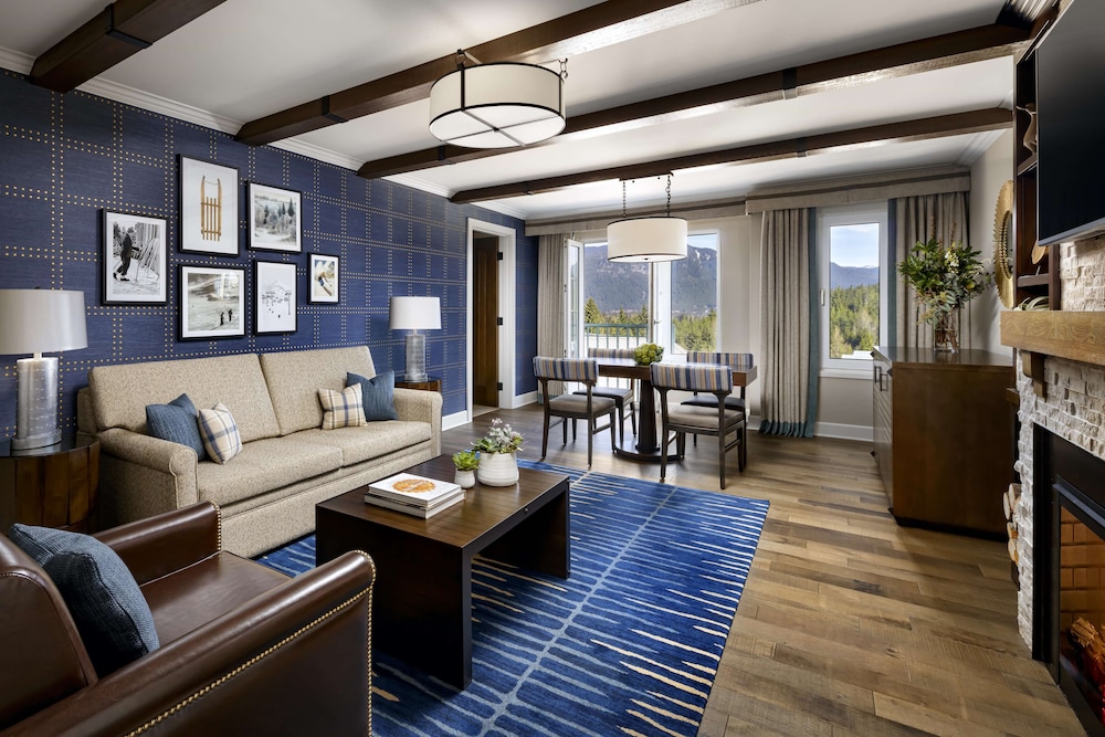 Suite, 2 Bedrooms - Photo 1