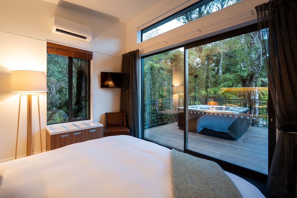 Deluxe Two Bedrooms Spa Tree House - Photo 1