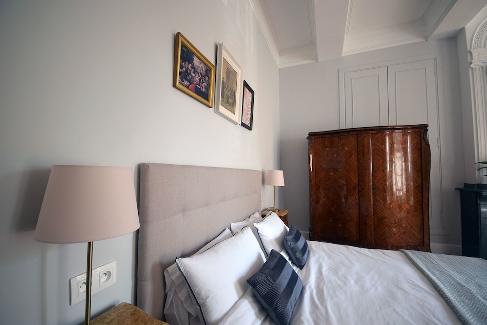 Deluxe Double Room, 1 Queen Bed, Non Smoking photo 1