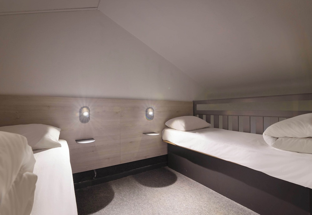 Quadruple Room, Accessible, Non Smoking photo 3