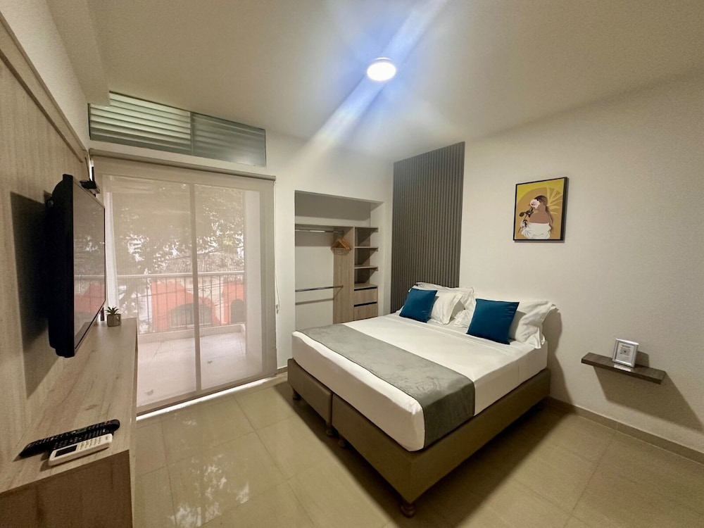 APARTASUITE 204