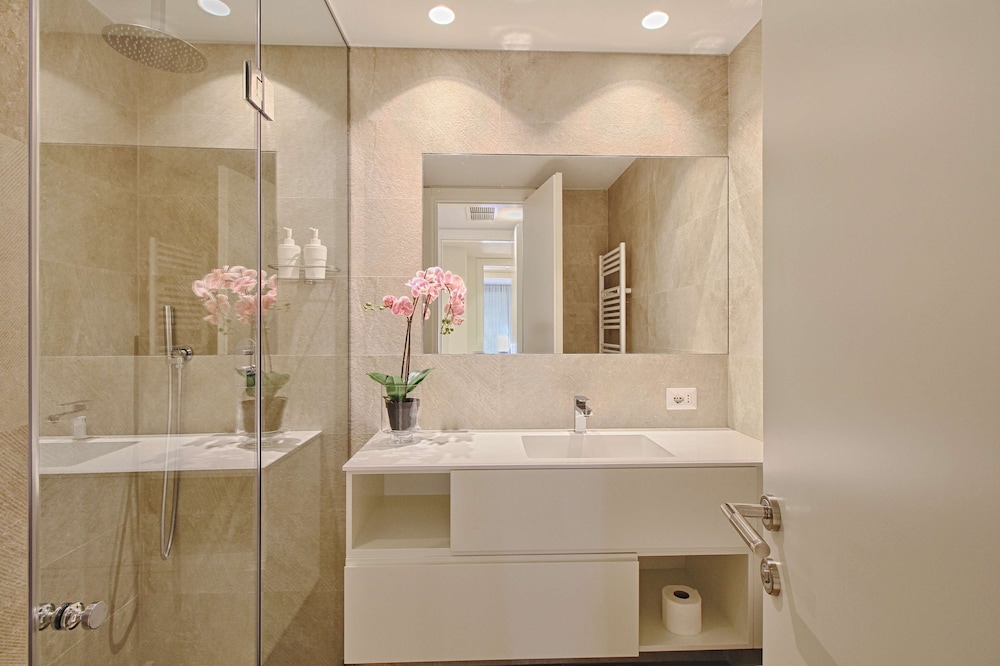 Standard Double or Twin Room photo 3