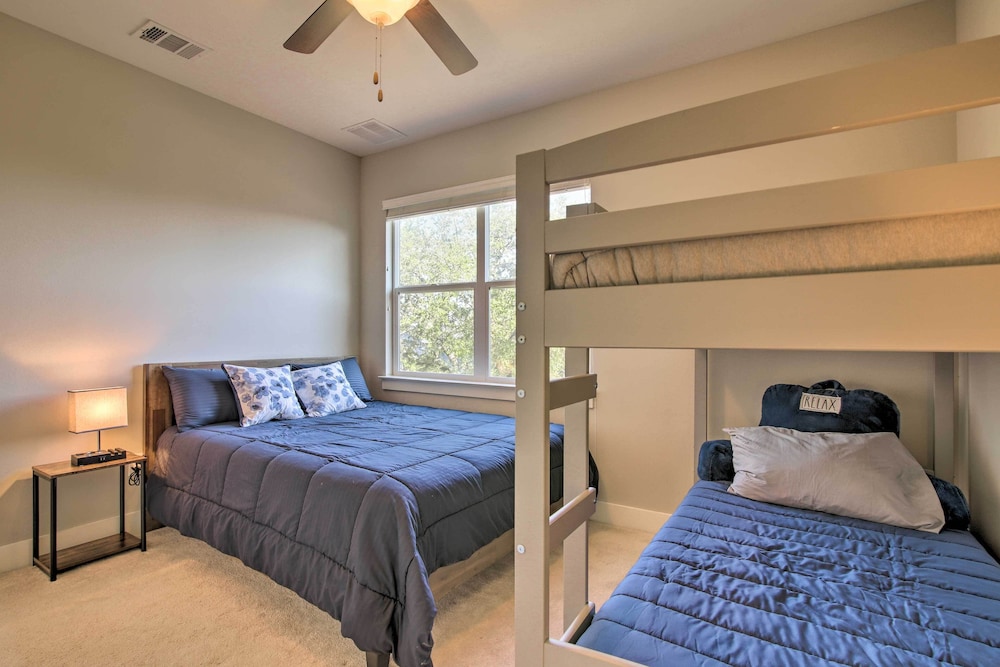 House (4 Bedrooms) photo 2