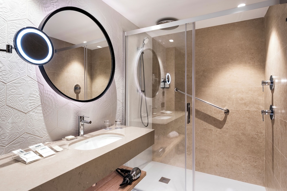 Premium Double or Twin Room (Exterior) - Photo 4