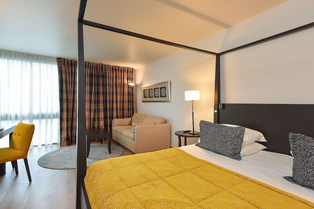 Executive Double Room, Lake View, Lakeside, photo 6